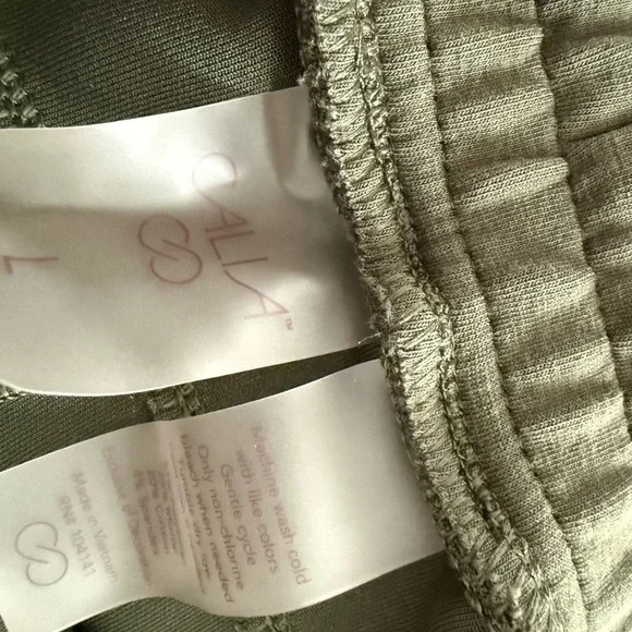 CALIA by Carrie Underwood Olive Joggers - Picture 4 of 4